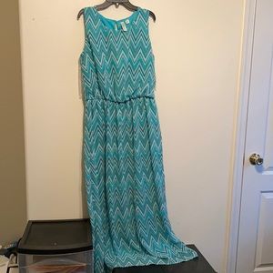 Tacera Maxi Dress